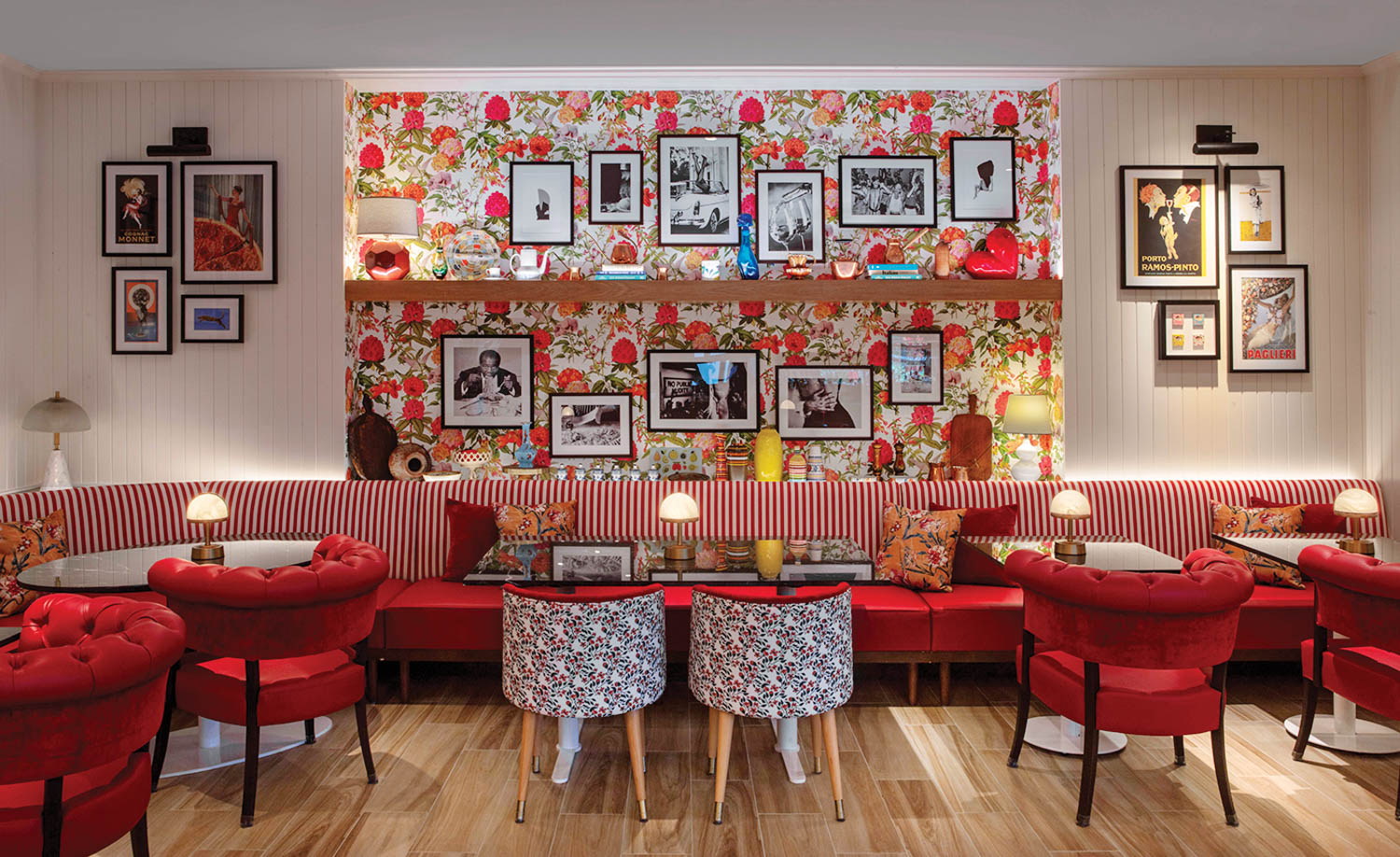 Dining area with red chairs and wall with lots of post-its